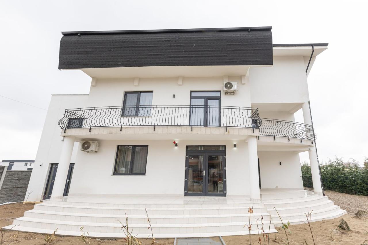 Villa Class Sînmartin Buitenkant foto