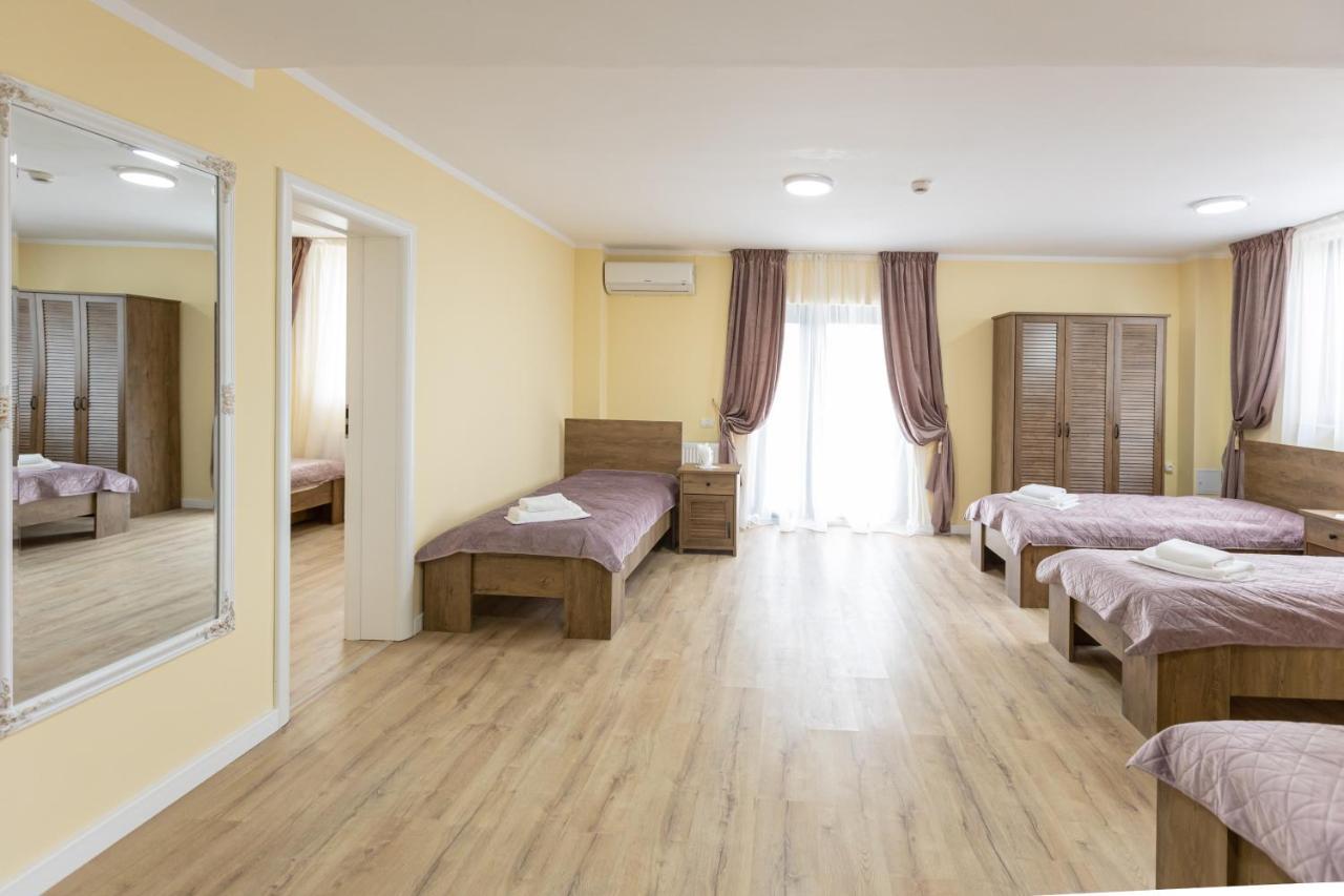 Villa Class Sînmartin Buitenkant foto