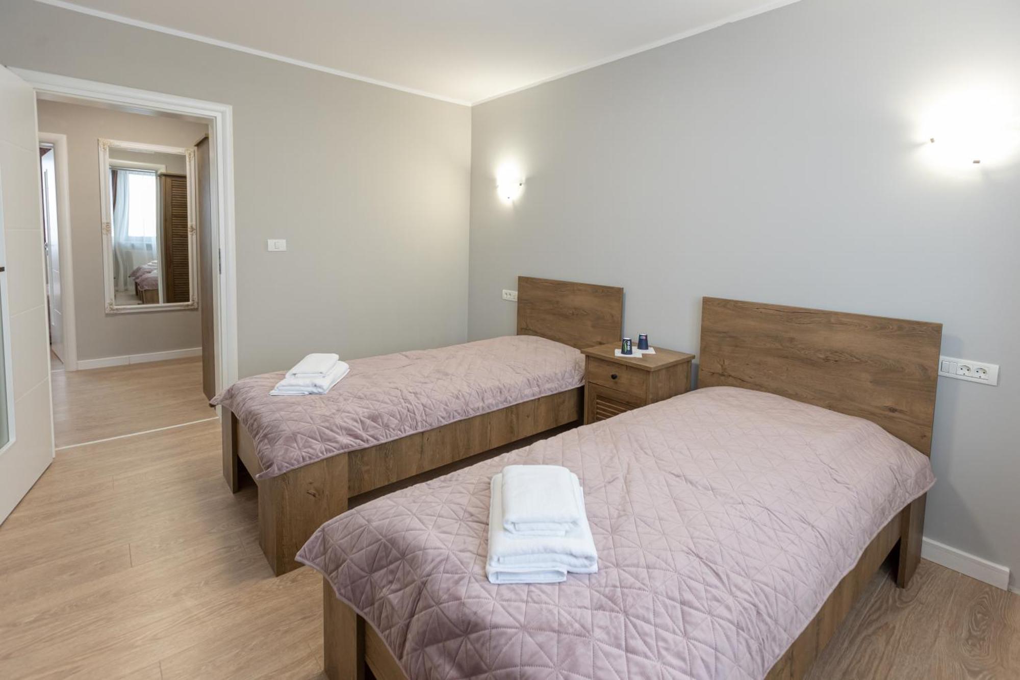 Villa Class Sînmartin Buitenkant foto