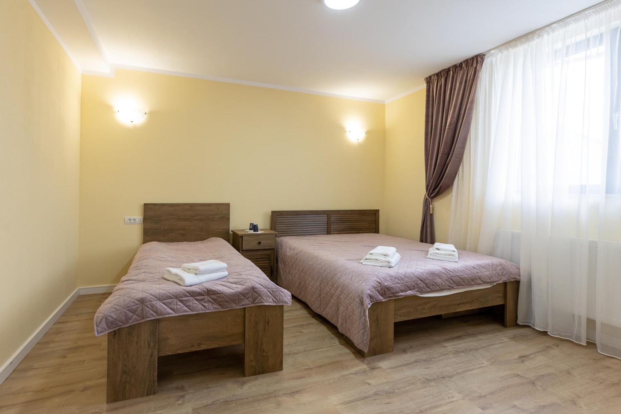 Villa Class Sînmartin Buitenkant foto