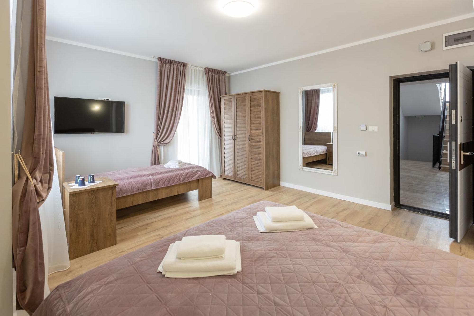 Villa Class Sînmartin Buitenkant foto