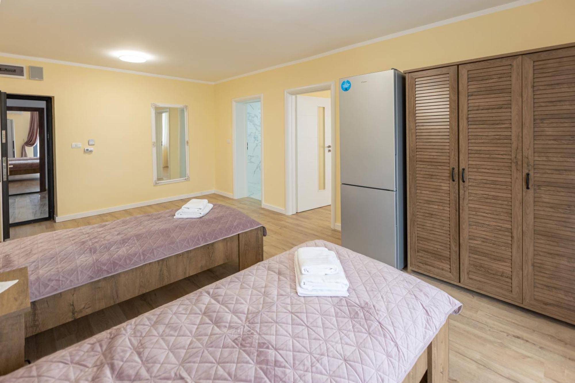 Villa Class Sînmartin Buitenkant foto